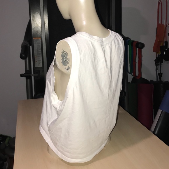 Levi's top - Picture 2 of 3